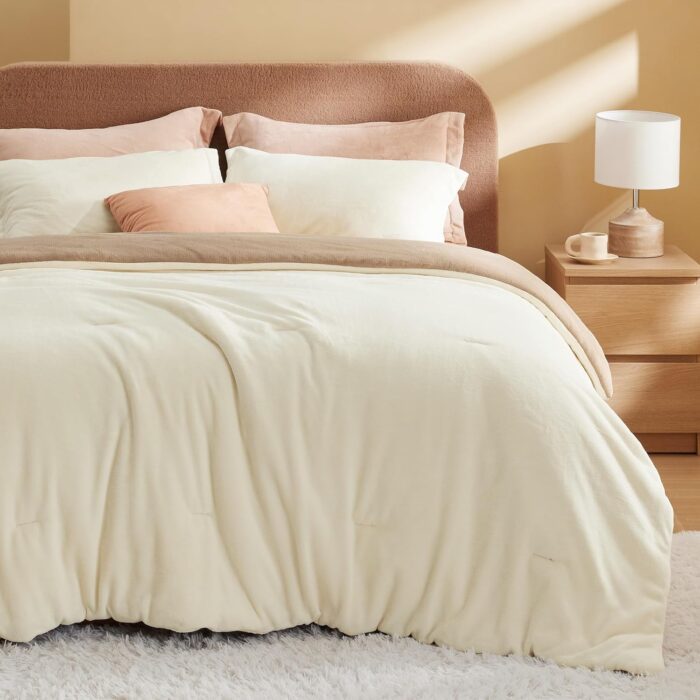 Soft Fluffy King Comforter Set, Cozy Warm Beige Bedding Set Anti-Static, 4 Pieces Plush Winter Bed Set with Comforter, Fitted Sheet, Pillow Shams